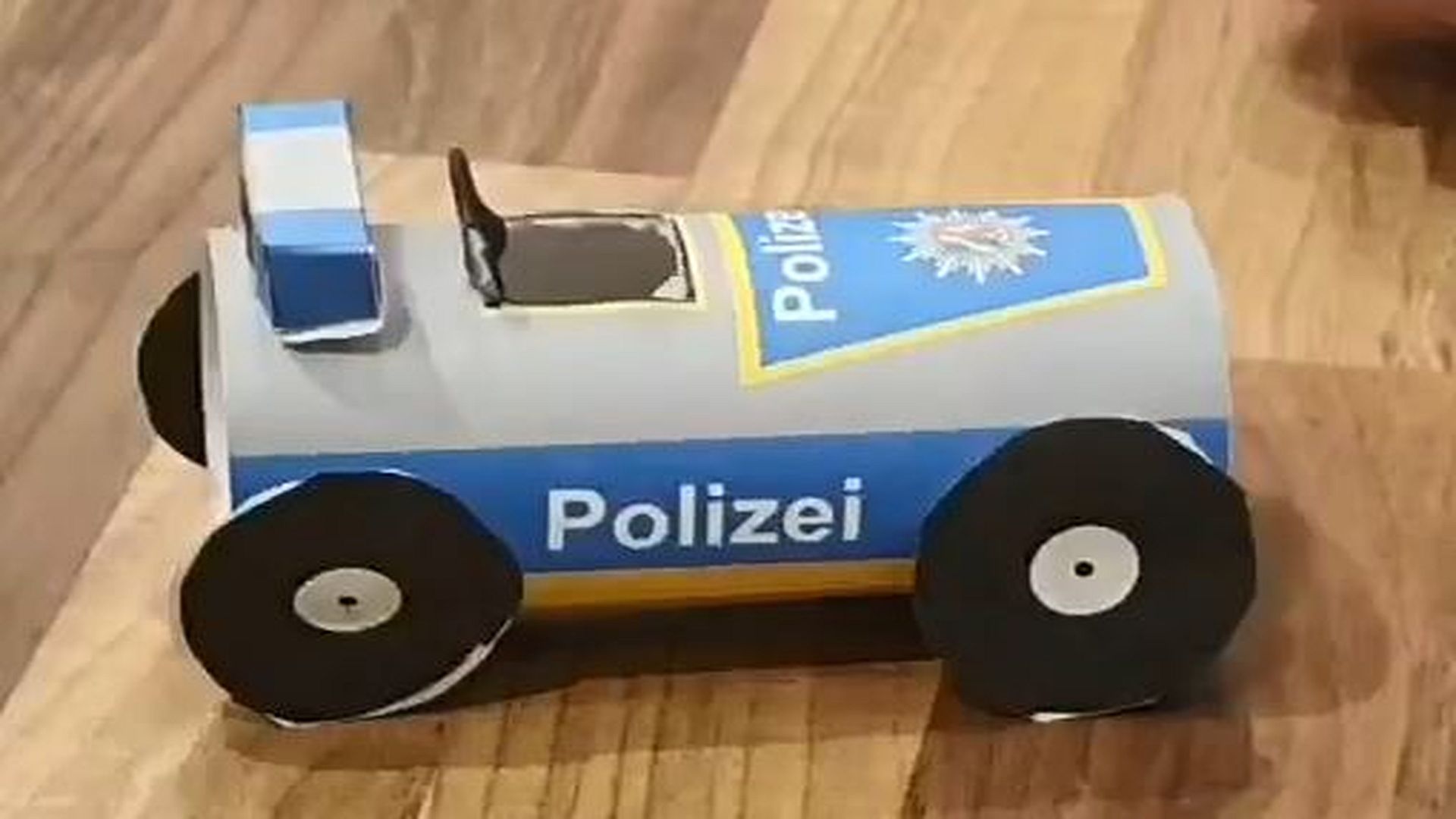 Polizeiauto basteln