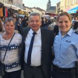 Französisch-deutsche Polizeistreife mit dem Bürgermeister von Bouzonville und seiner Frau