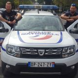 Streifenwagen der Marke „Dacia“