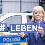 Police Commissioner Friederike Zurhausen and Police Director Martin Kirchner, Head of the Traffic Directorate, presented the Traffic Accident Report 2023 on March 18. In future, #LEBEN will link the public relations work of the NRW police on the subject of road safety. The primary goal is to protect lives.
