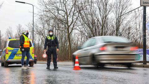 Specialists for traffic police officers - checkpoint
