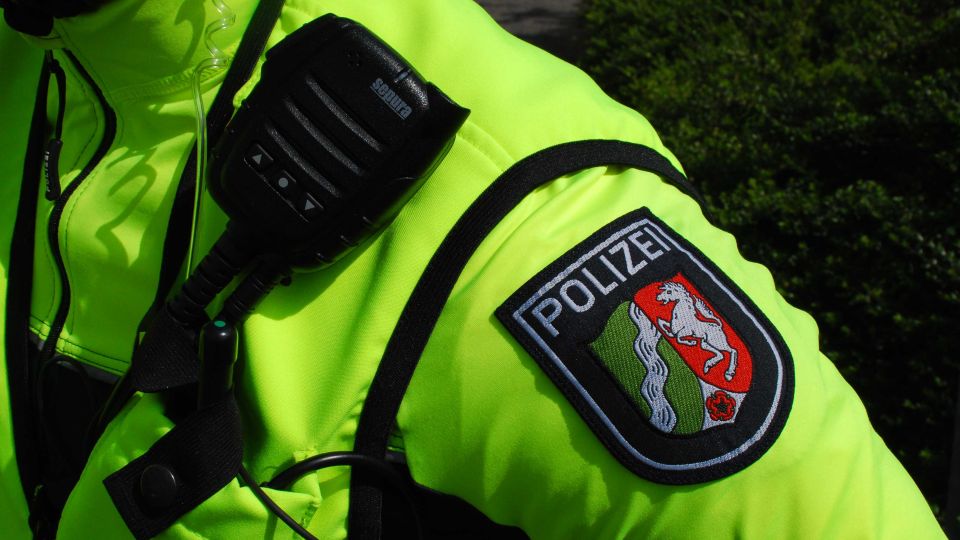 Bild Augen auf und Tasche zu