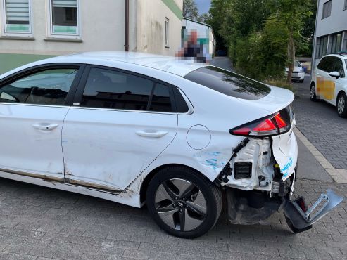 Wem ist dieses Auto in Gütersloh oder Bielefeld aufgefallen? (2/2)